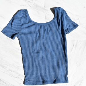 Blue Hollister plain crop top XS
